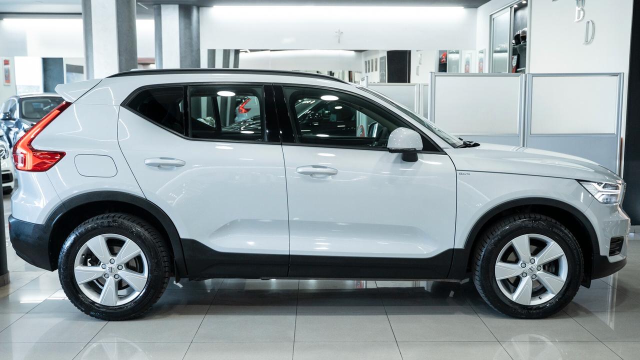 Volvo XC40 2.0 D3 150 CV MOMENTUM PRO AUTO NAVI LED FULL OPTIONAL