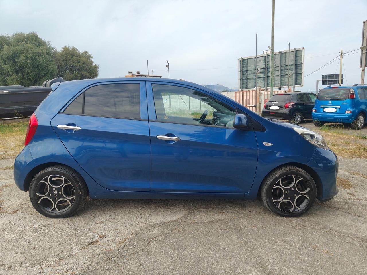Kia Picanto 70CV 2015 85.000 Km Garanzia e Passaggio Inclusi