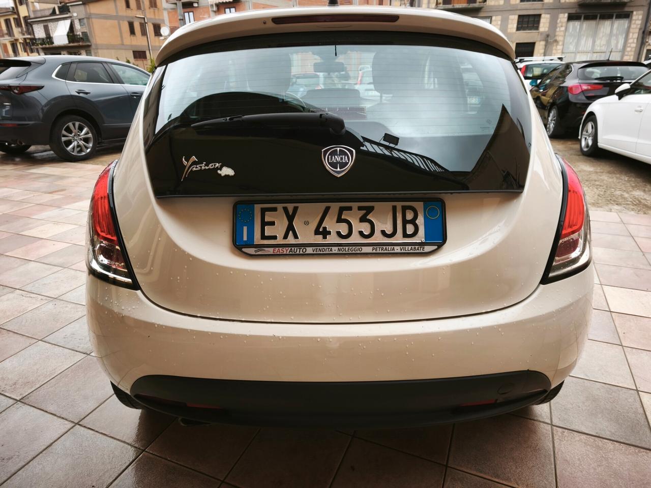 Lancia Ypsilon 1.2 Benzina - GPL