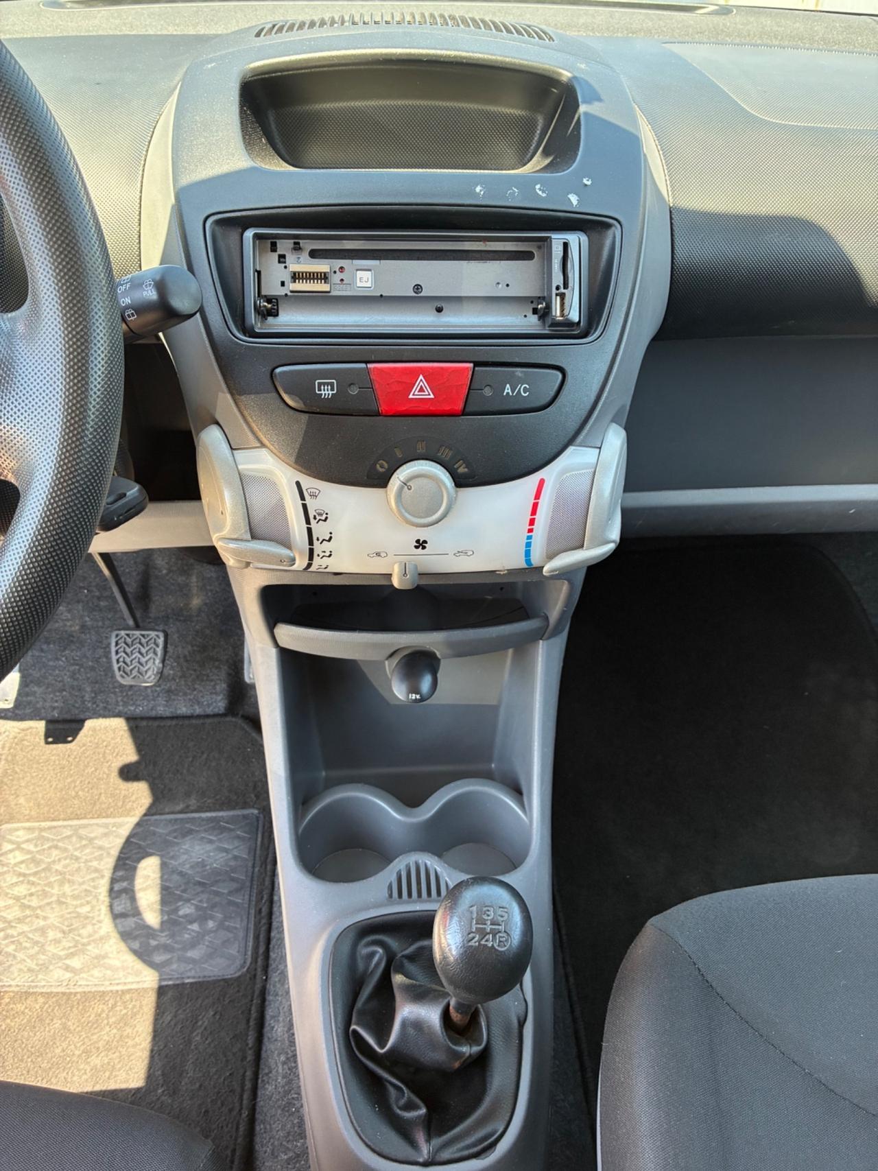 Toyota Aygo 1.0 12V VVT-i 3 porte Sol