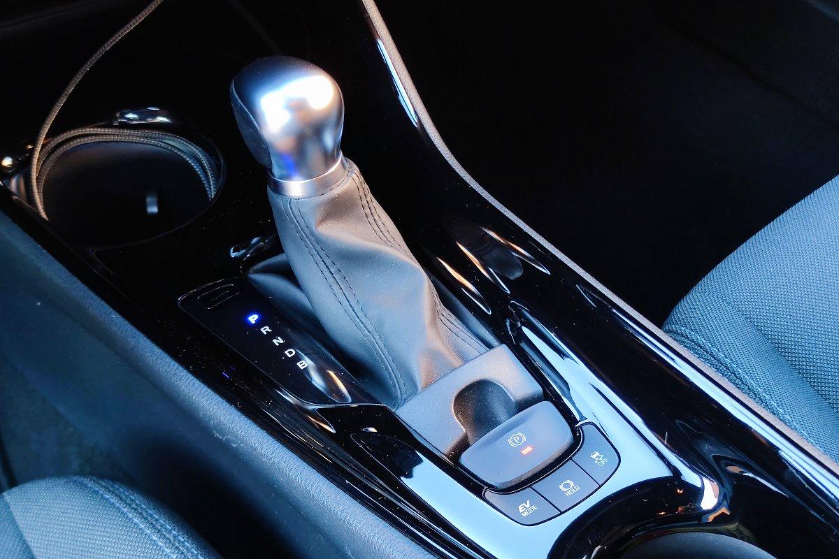 TOYOTA C-HR 1.8 Hybrid E-CVT Trend