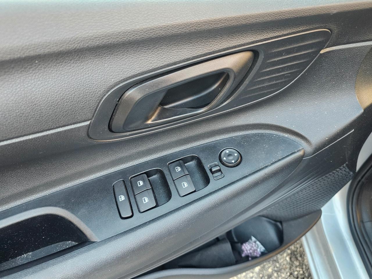 Hyundai i20 1.2 MPI MT Connectline