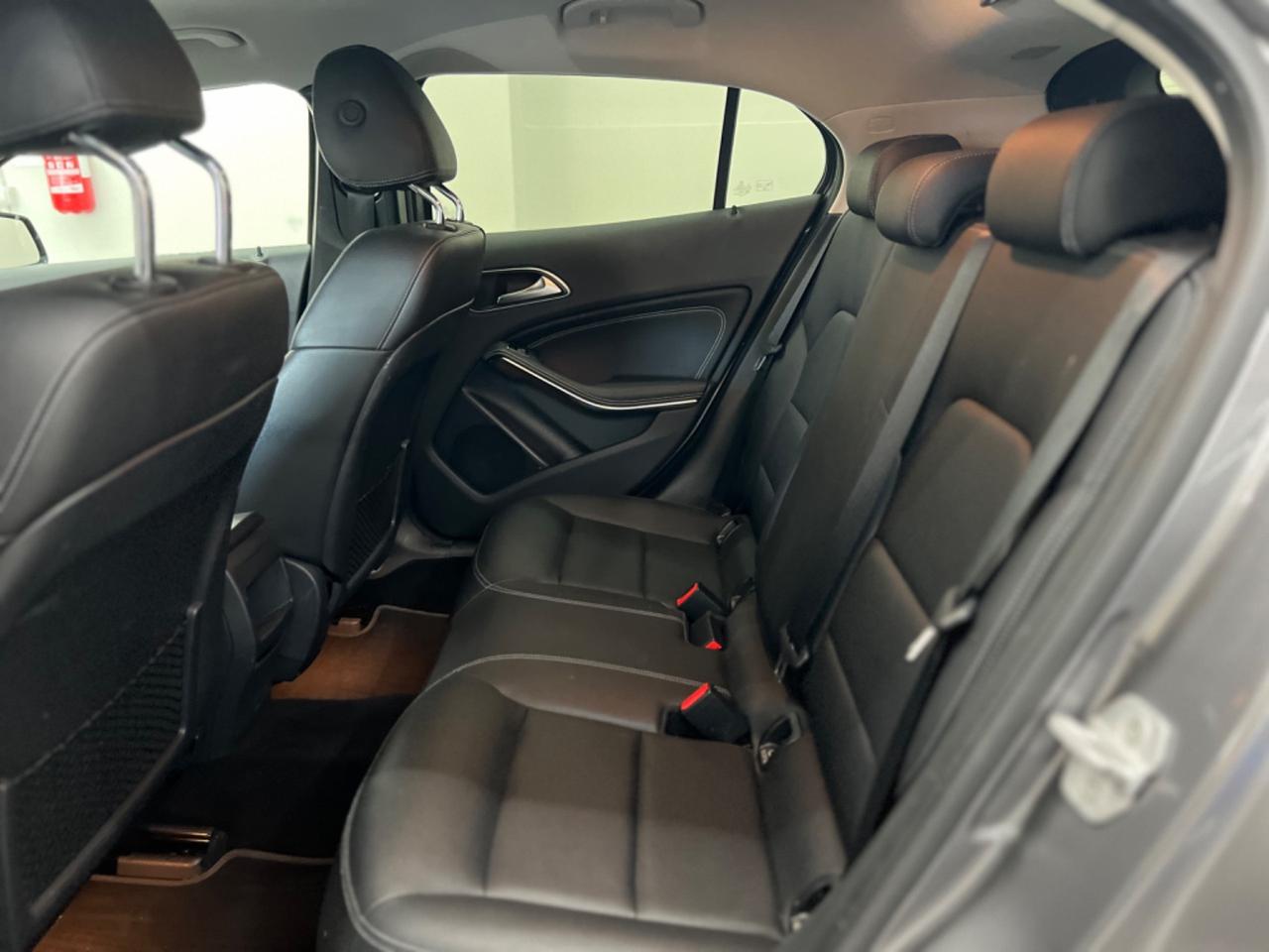 Mercedes glad 220d 4Matic Activity 2016