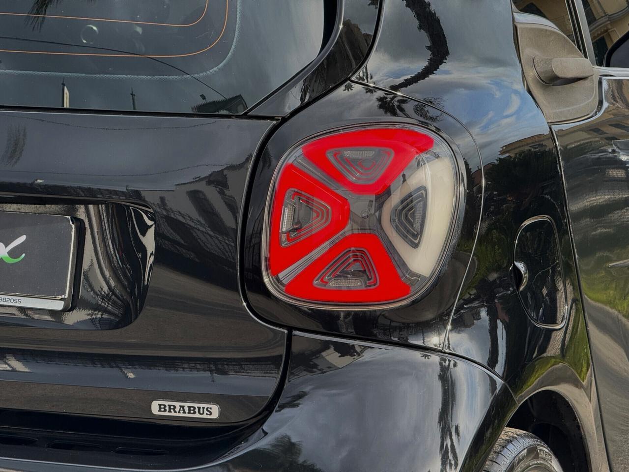 Smart forTwo 0.9 T Brabus Xclusive 109CV Twinamic