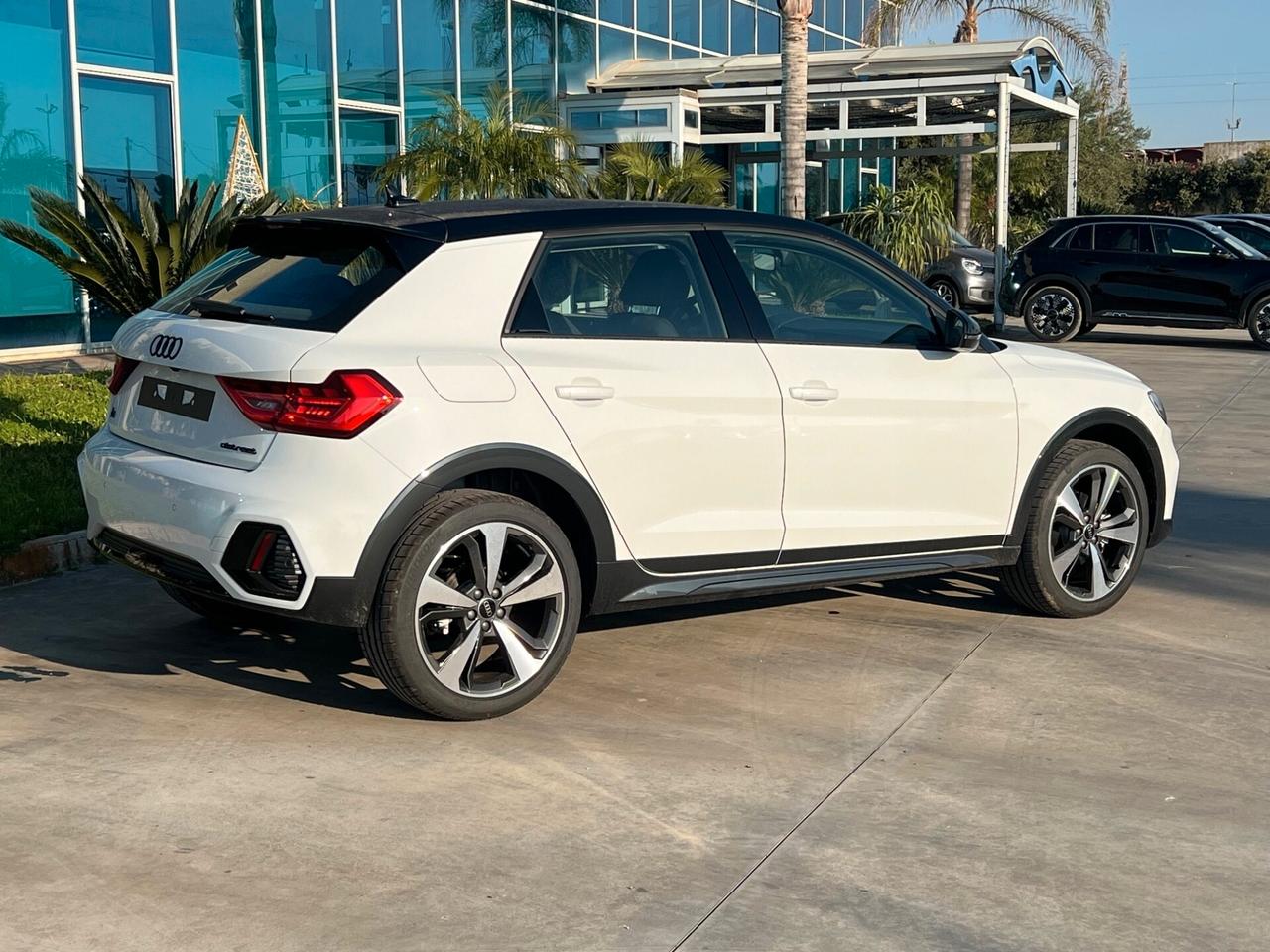 Audi A1 allstreet 30 possibilità noleggio no scoring