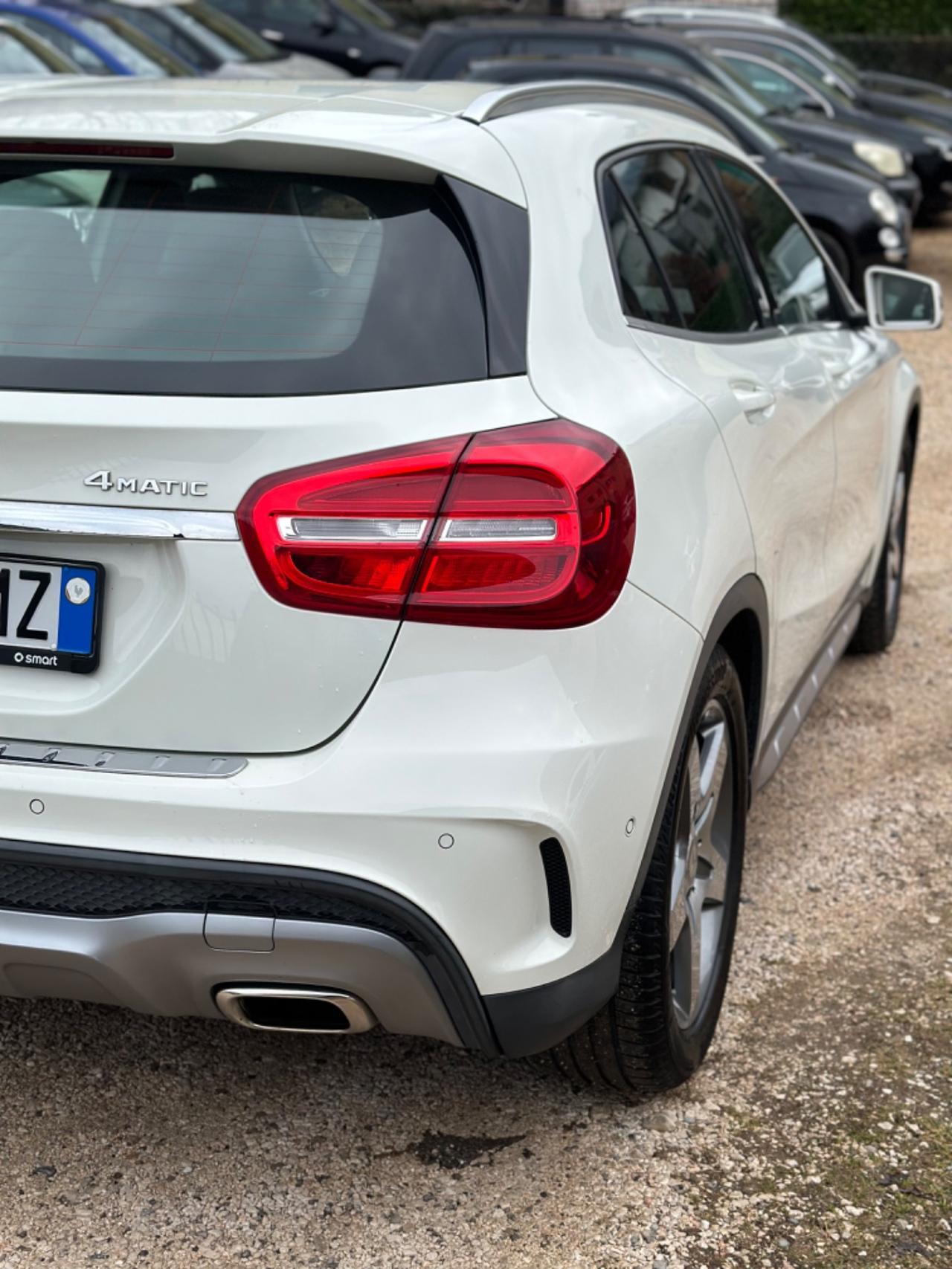 Mercedes-benz GLA 200d 4MATIC PREMIUM UNICOPR