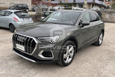 AUDI Q3 35 TDI quattro S tronic Business Advanced