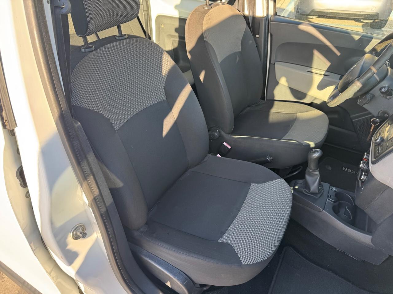 Dacia Dokker 1.6 8V 85CV GPL Lauréate