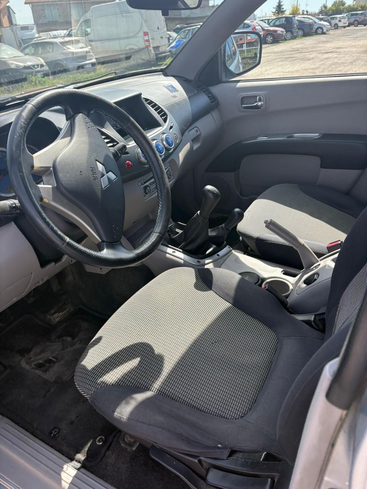 Mitsubishi L200