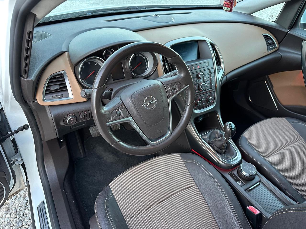 Opel Astra 1.7 CDTI 110CV Sports Tourer Cosmo