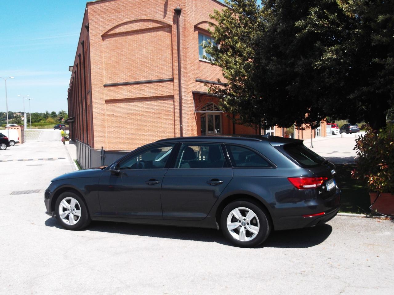 Audi A4 Avant 2.0 TDI 150 CV 2018