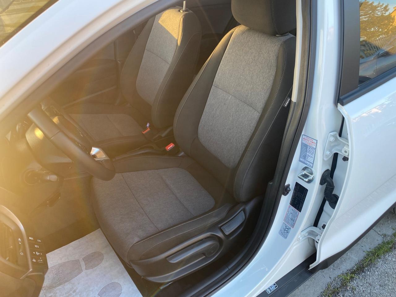 Kia Stonic 1.0 T-GDi 100 CV MHEV MT Urban