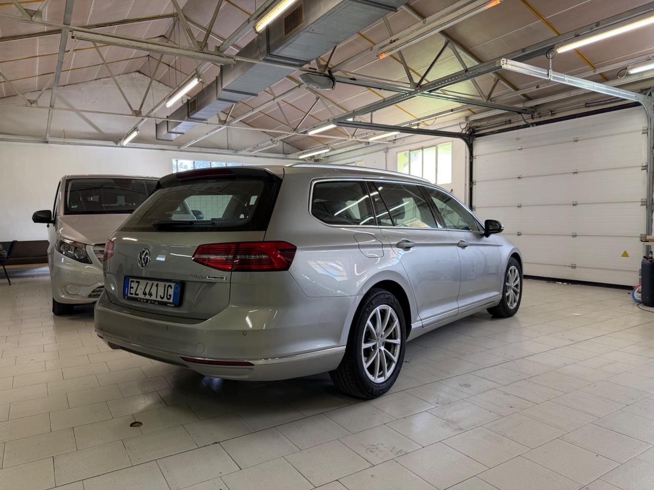 Volkswagen Passat Variant 2.0 TDI DSG Highline BlueMotion Technology