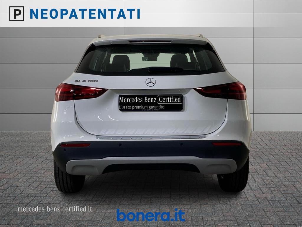 Mercedes GLA 180 180 Progressive Advanced Plus 7G-DCT