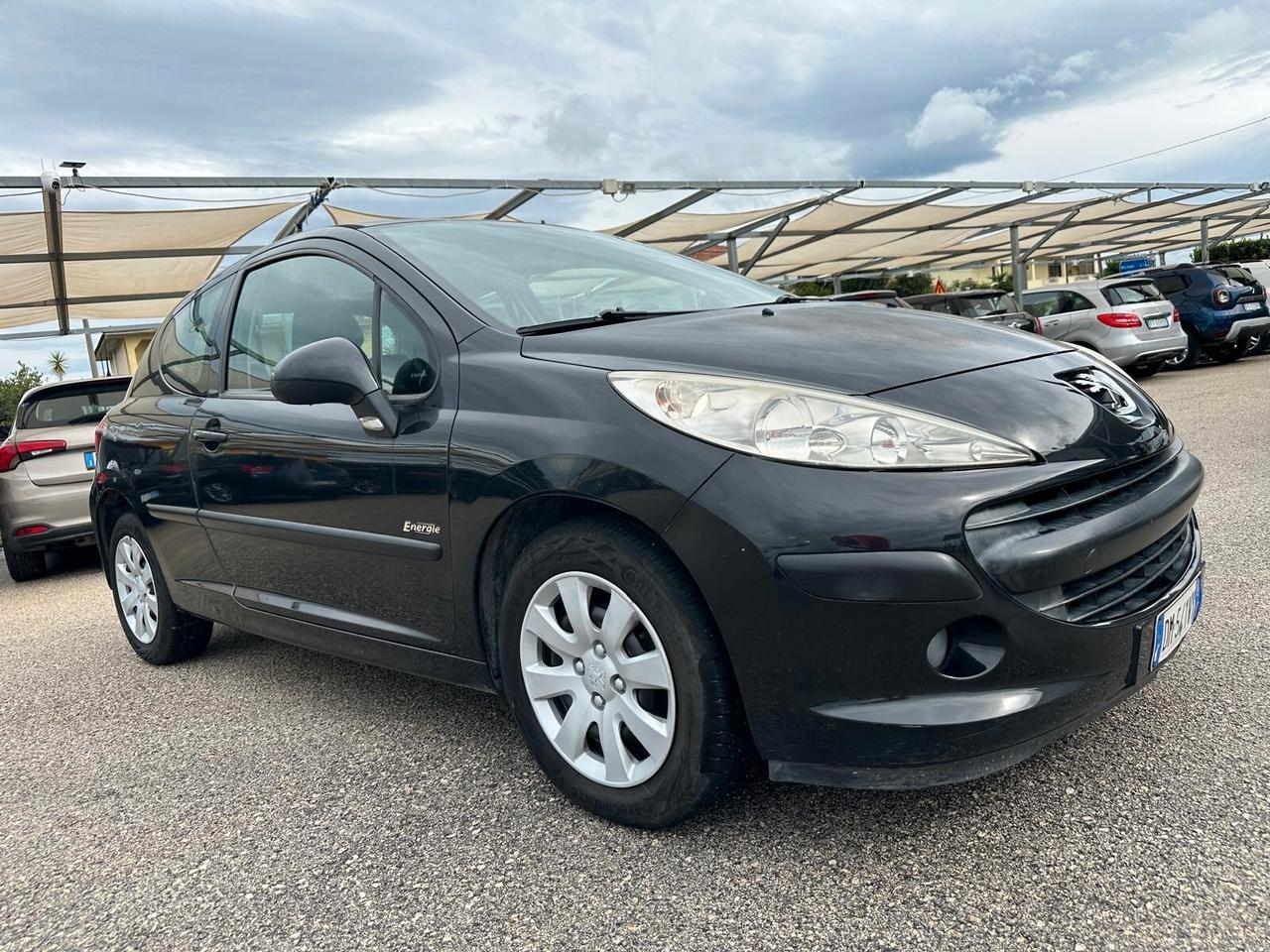 Peugeot 207 1.4 Benzina Anche Neopatentati