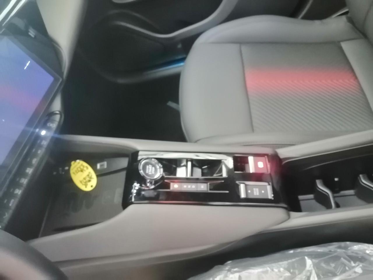 Alfa Romeo Junior 1.2 136 CV Hybrid eDCT6 Speciale