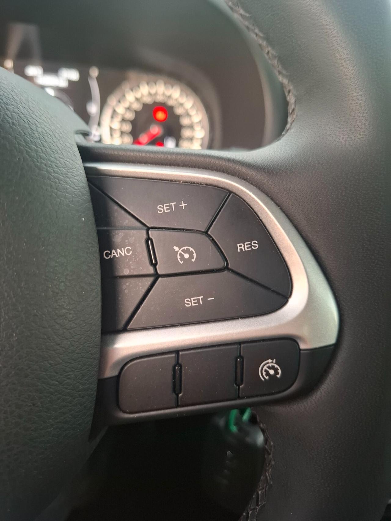 JEEP RENEGADE 1.6 M-JET 130cv- CRUISE-LED *MY 22*