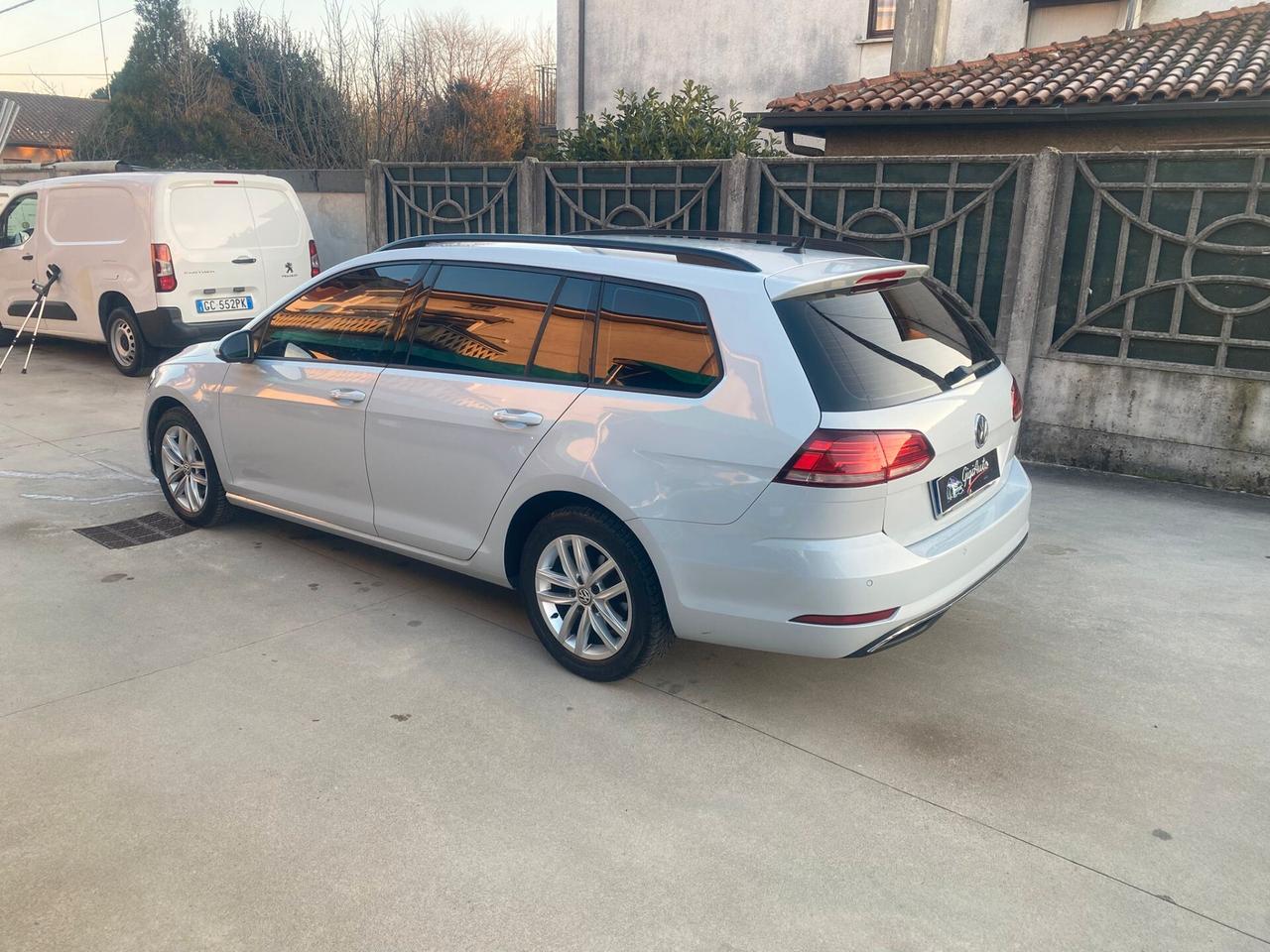 Volkswagen Golf Variant Golf Variant 1.6 tdi Executive 115cv dsg