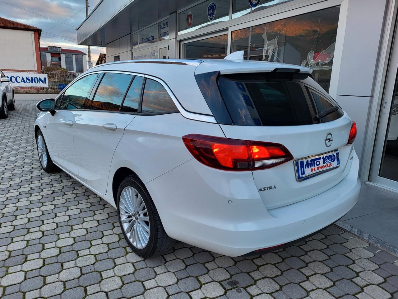 Opel Astra 1.6 CDTi 110 CV Sports Tourer *** INNOVATION *** FULL FULL OPTIONALS