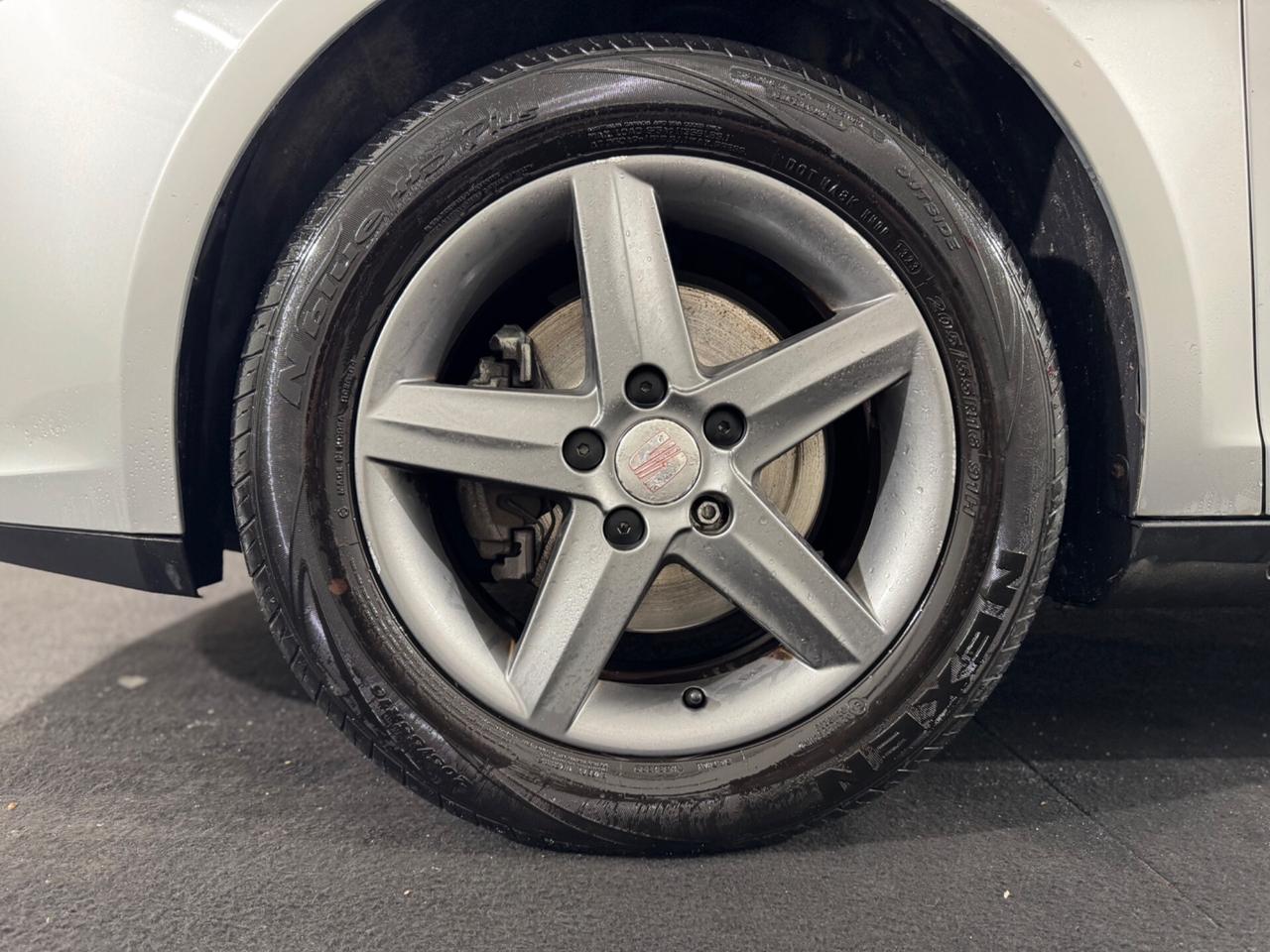 Seat Altea XL 1.6 TDI 105 CV Tv interna