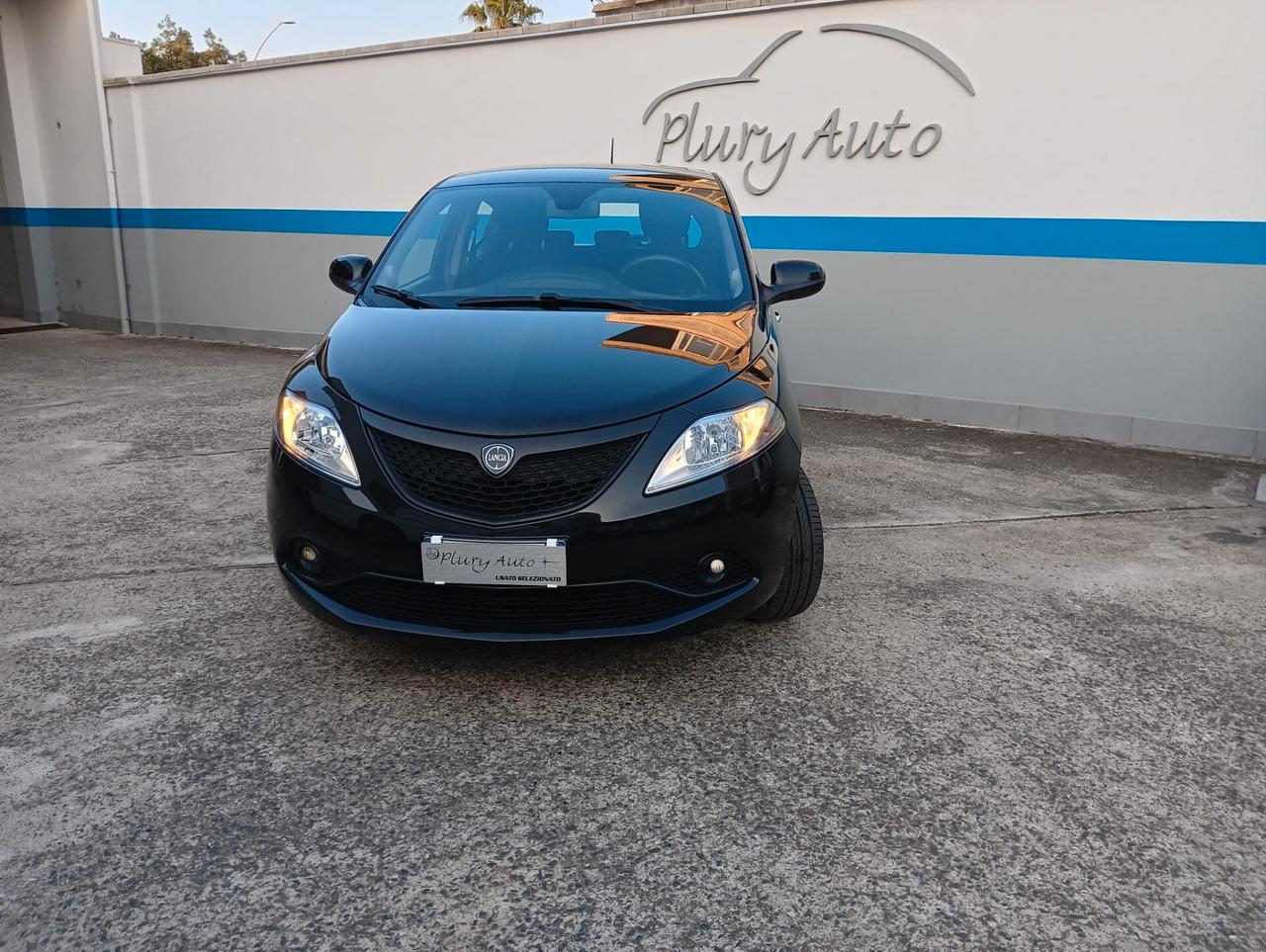 Lancia Ypsilon 1.0 FireFly 5 porte S&S Hybrid Ecochic Gold