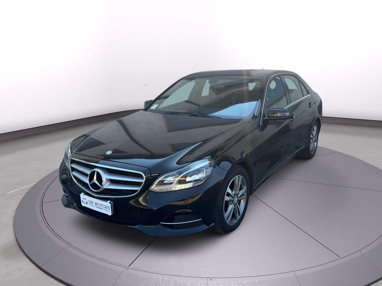 Mercedes-benz E 200 bluetech Premium 2014 120.000km