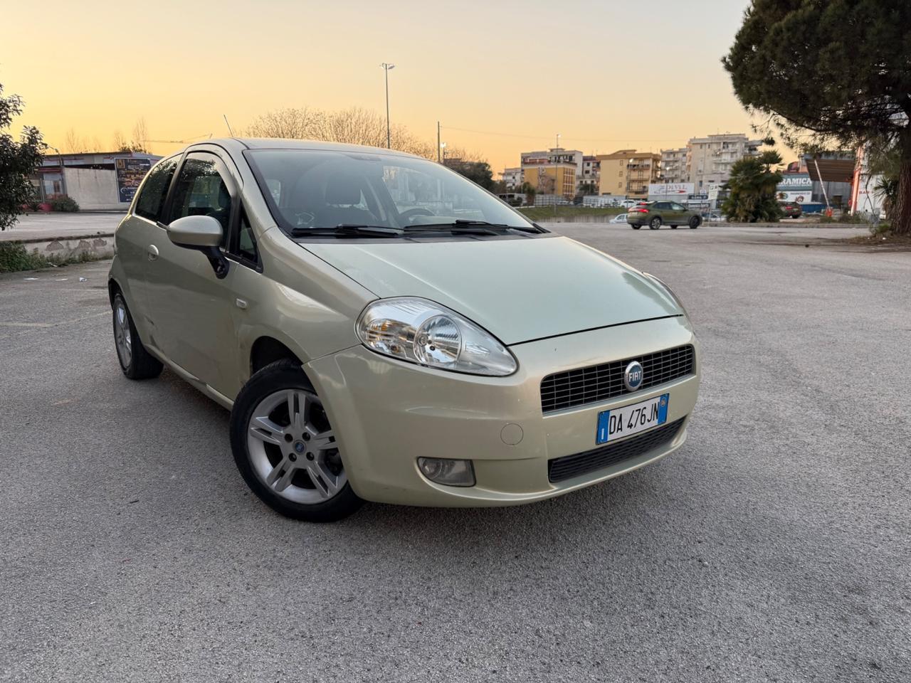 Fiat Grande Punto Grande Punto 1.4 3 porte Dynamic