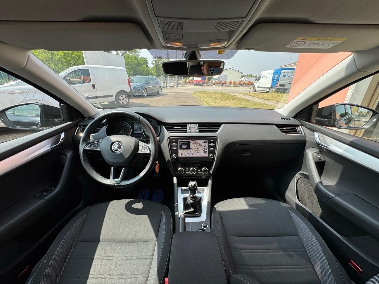 Skoda Octavia 1.6 TDI 116CV DSG – Executive – IVA esposta
