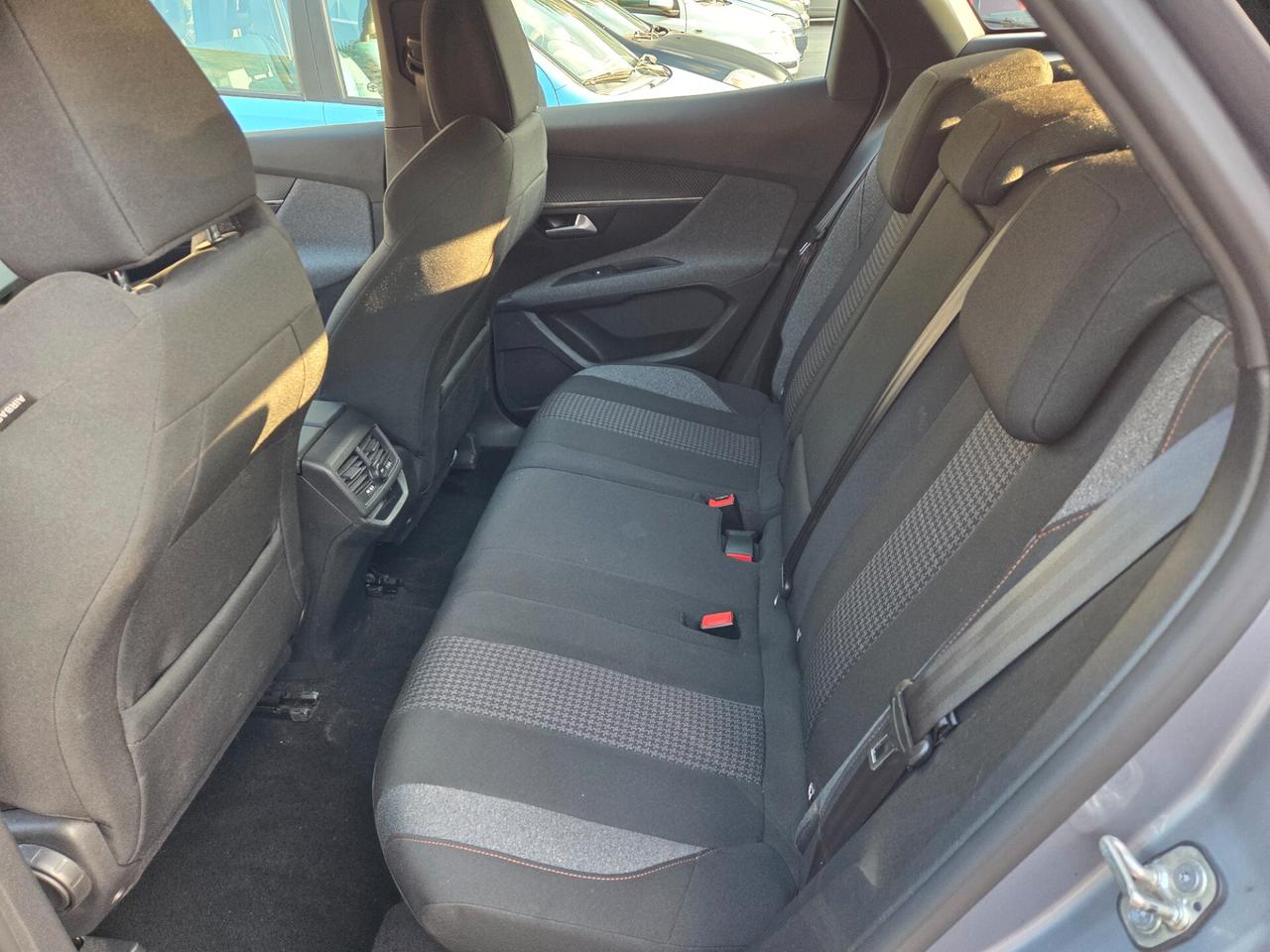 Peugeot 3008 BlueHDi 130 S&S Business - 2021