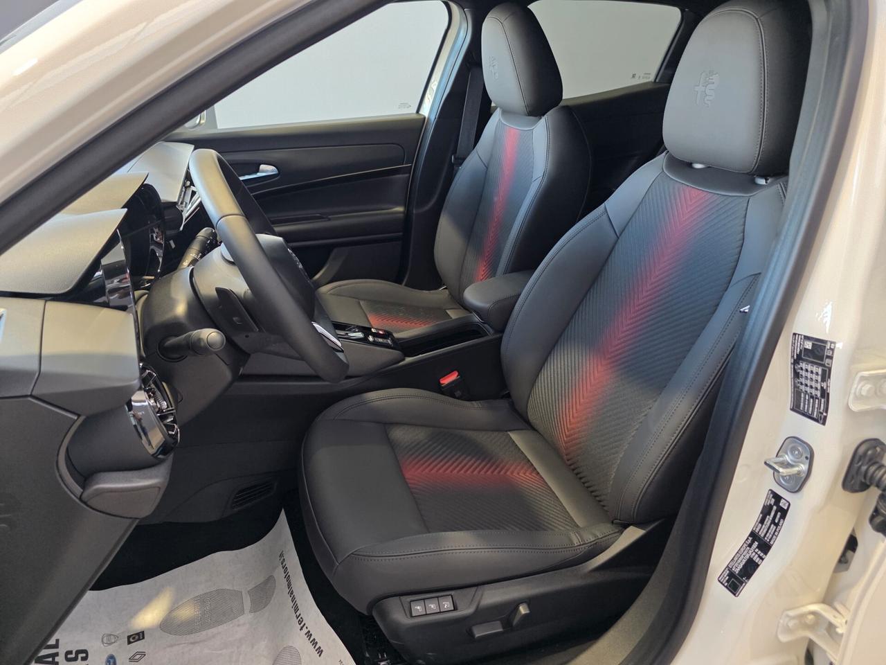 Alfa Romeo Junior 1.2 136 CV Hybrid eDCT6 Speciale