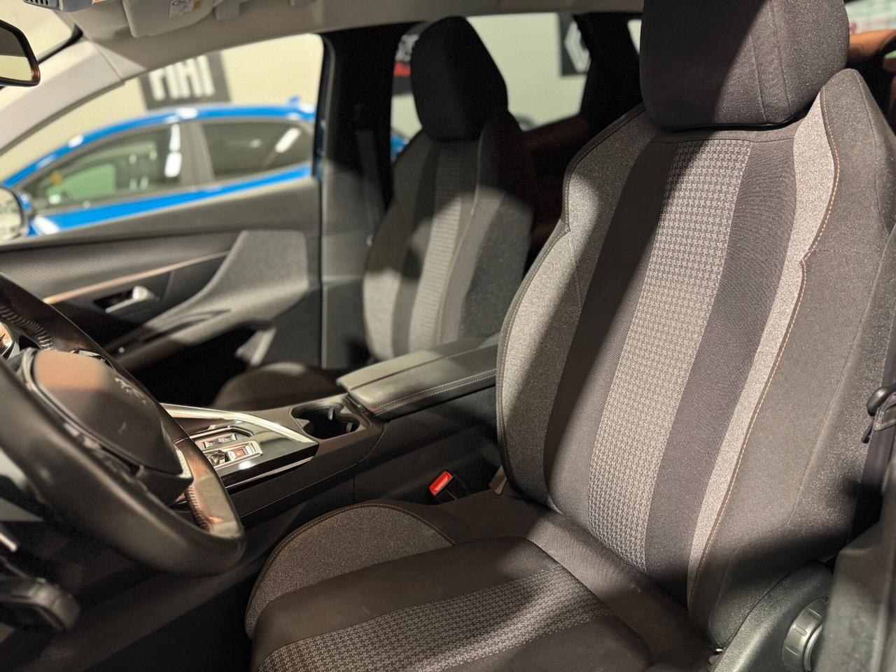 Peugeot 3008 BlueHDi 130 S&S EAT8 Active Business