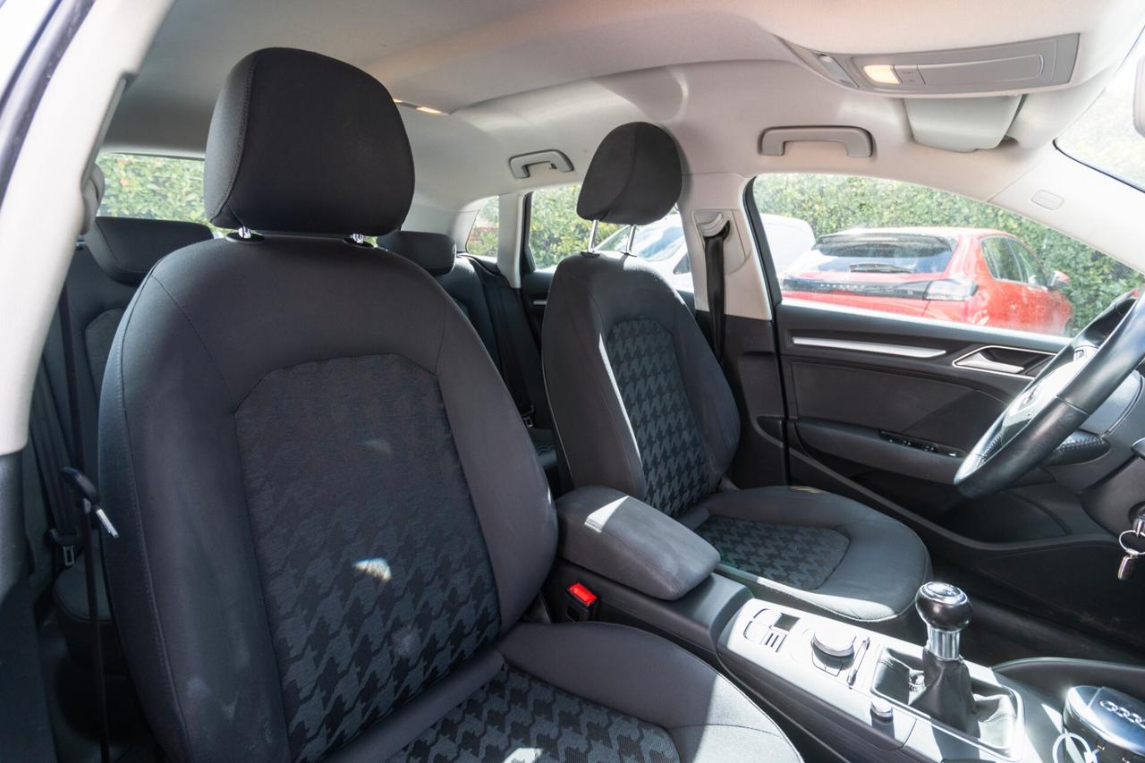 Audi A3 1.6 TDI clean diesel Attraction