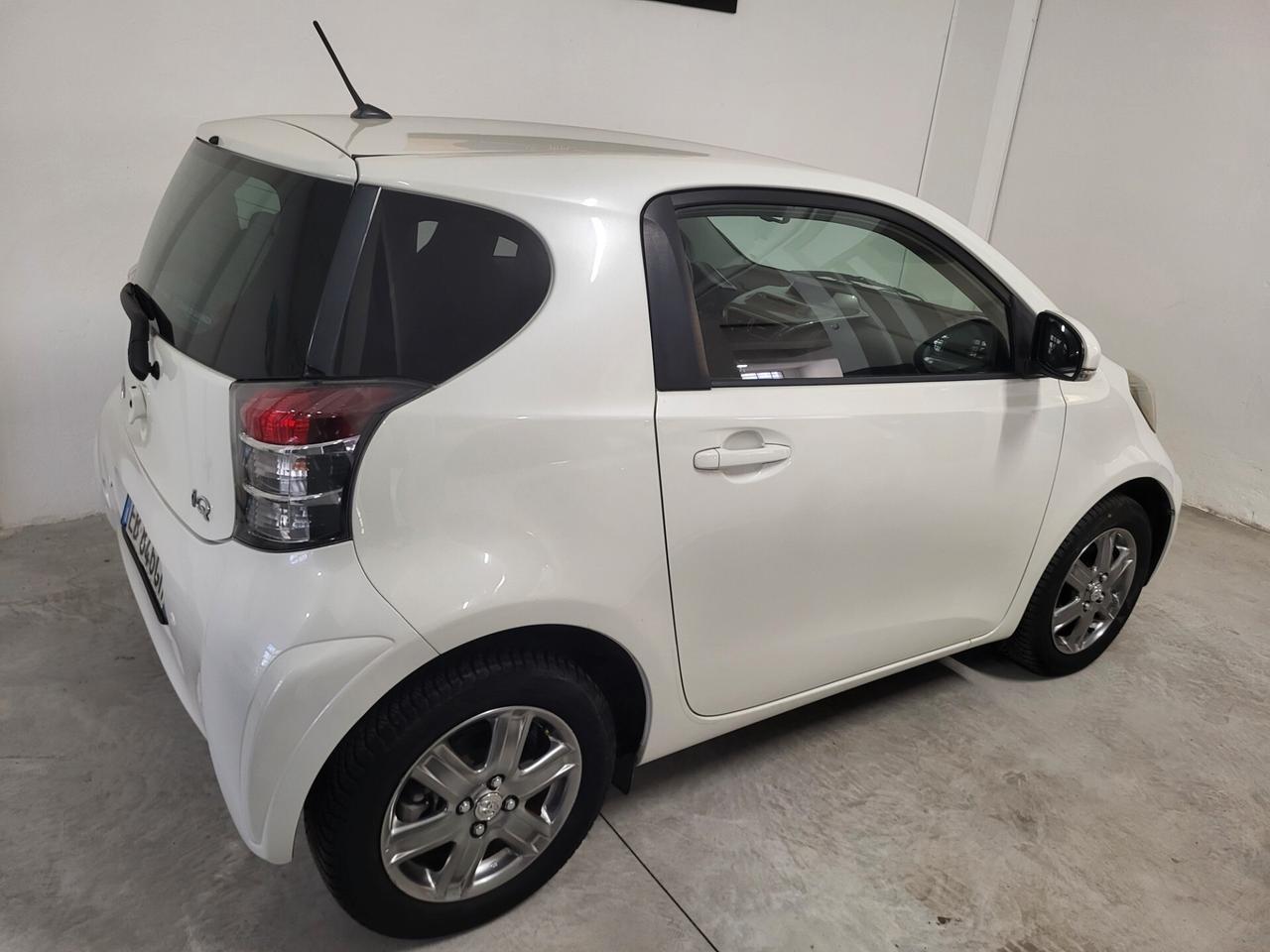 Toyota iQ 1.0 Sol PREZZO REALE!! LIBRETTO TAGLIANDI! GARANZIA 12 MESI!!