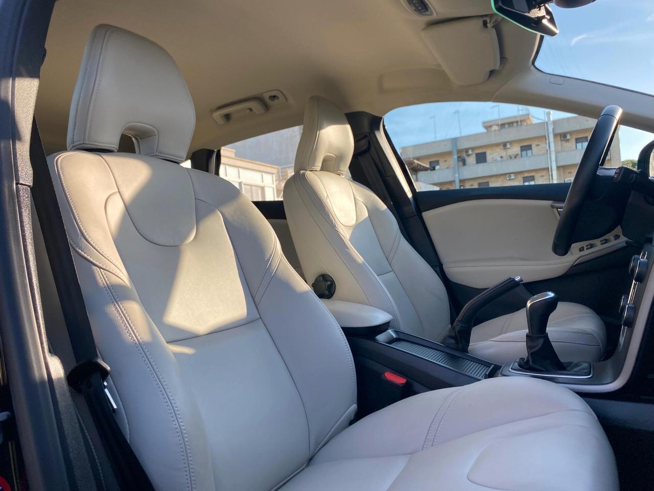 Volvo V40 D2 Plus