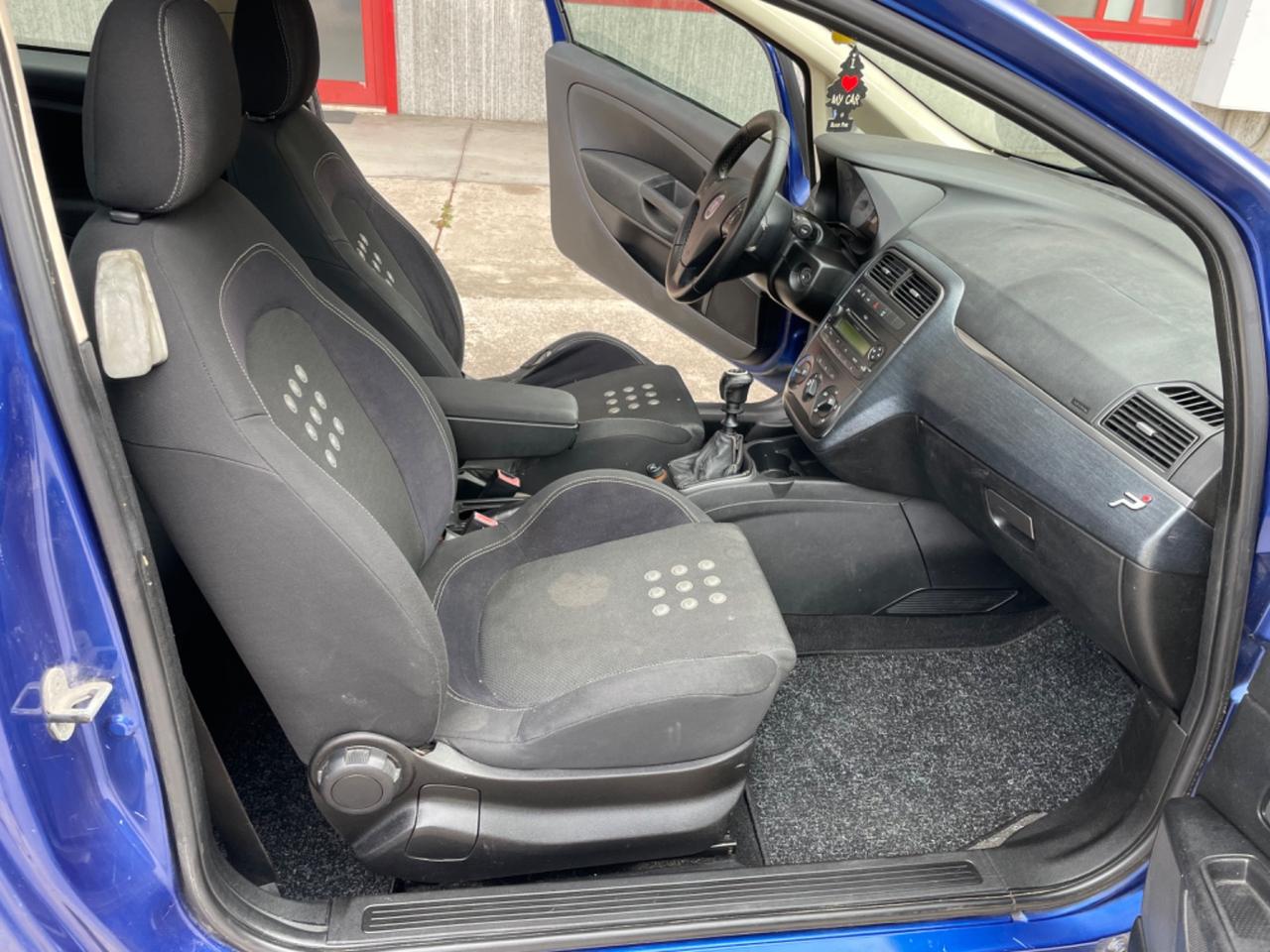 Fiat Grande Punto 1.4 Starjet 16V 3 porte Dynamic