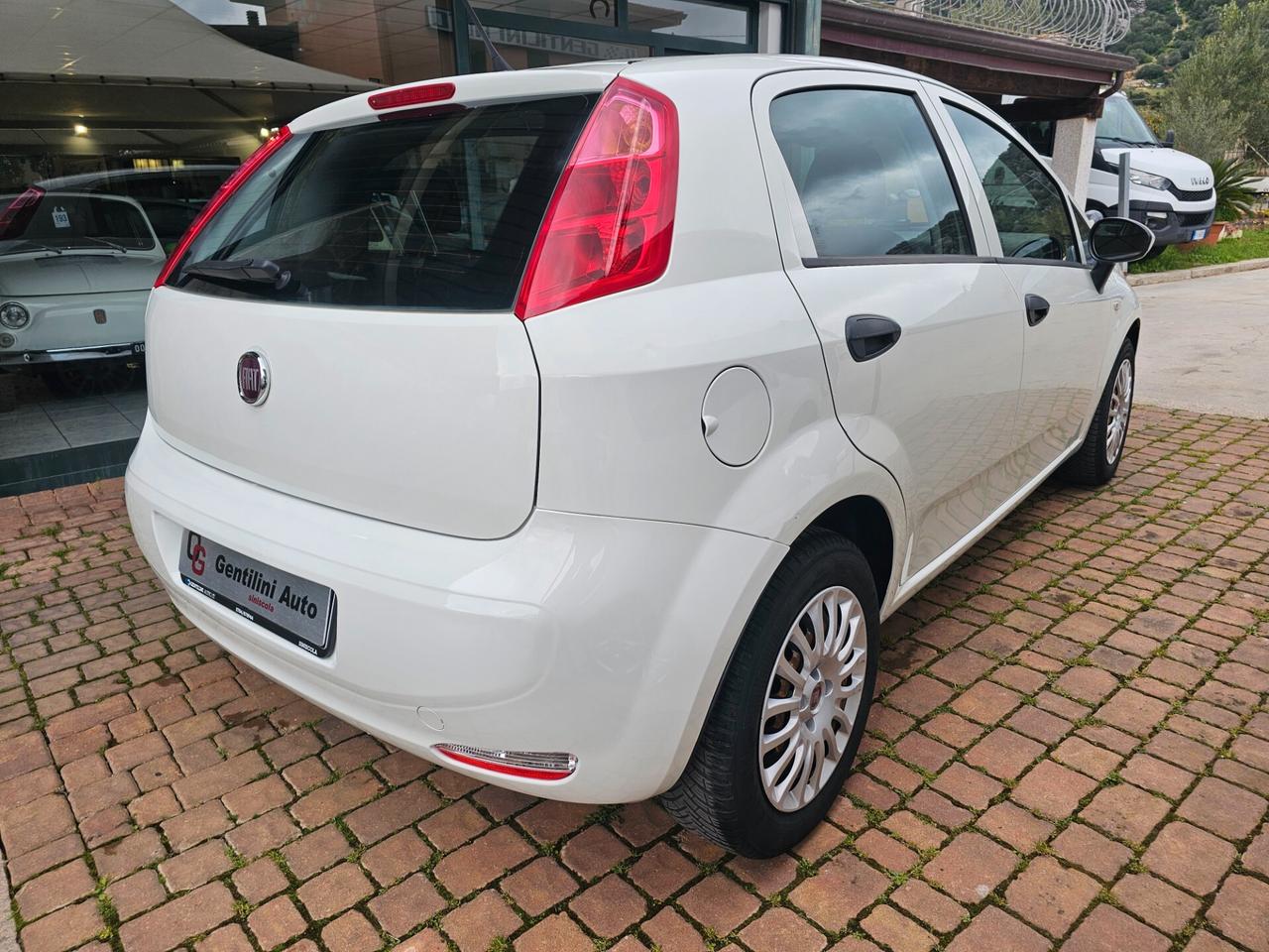 Fiat Punto 1.3 MJT II S&S 95 CV 5 porte Street