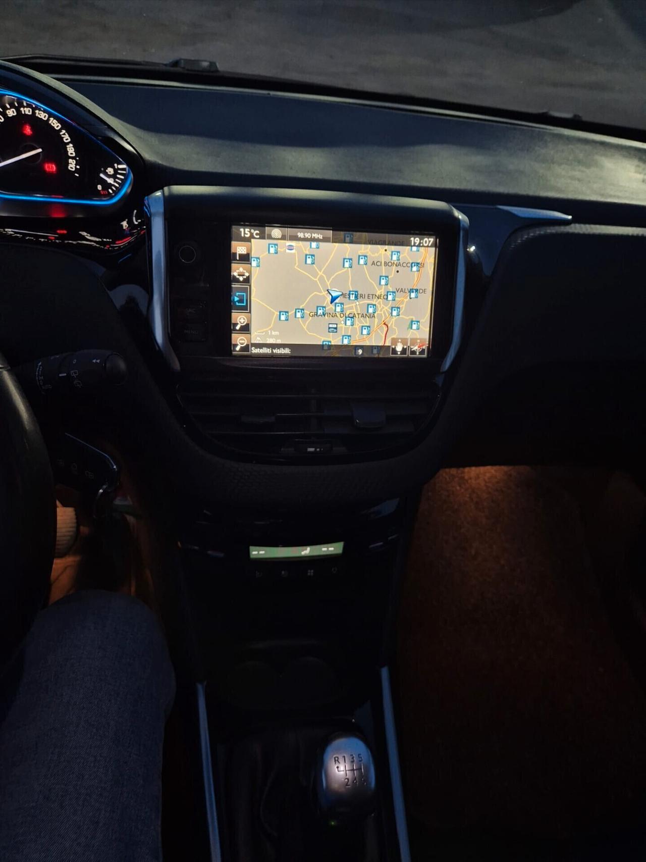 Peugeot 2008 BlueHDi 100 S&S Allure