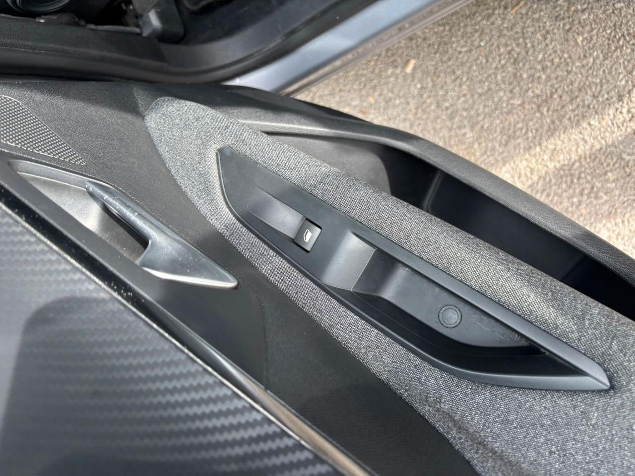 Peugeot 3008 BlueHDi 130 S&S EAT8 Allure