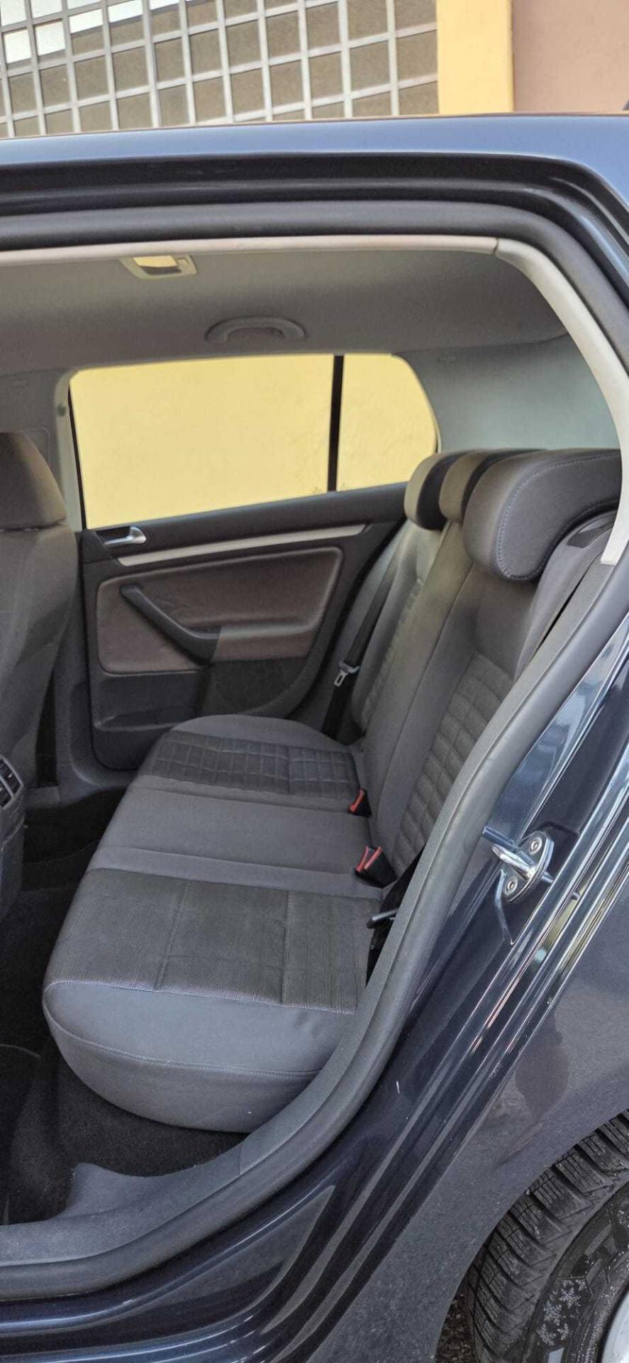 Volkswagen Golf 1.6 16V FSI 5p. Comfortline B/ GPL PROSSIMO RINNOVO BOMBOLE 11/2030 - AUTO PER NEOPATENTATI