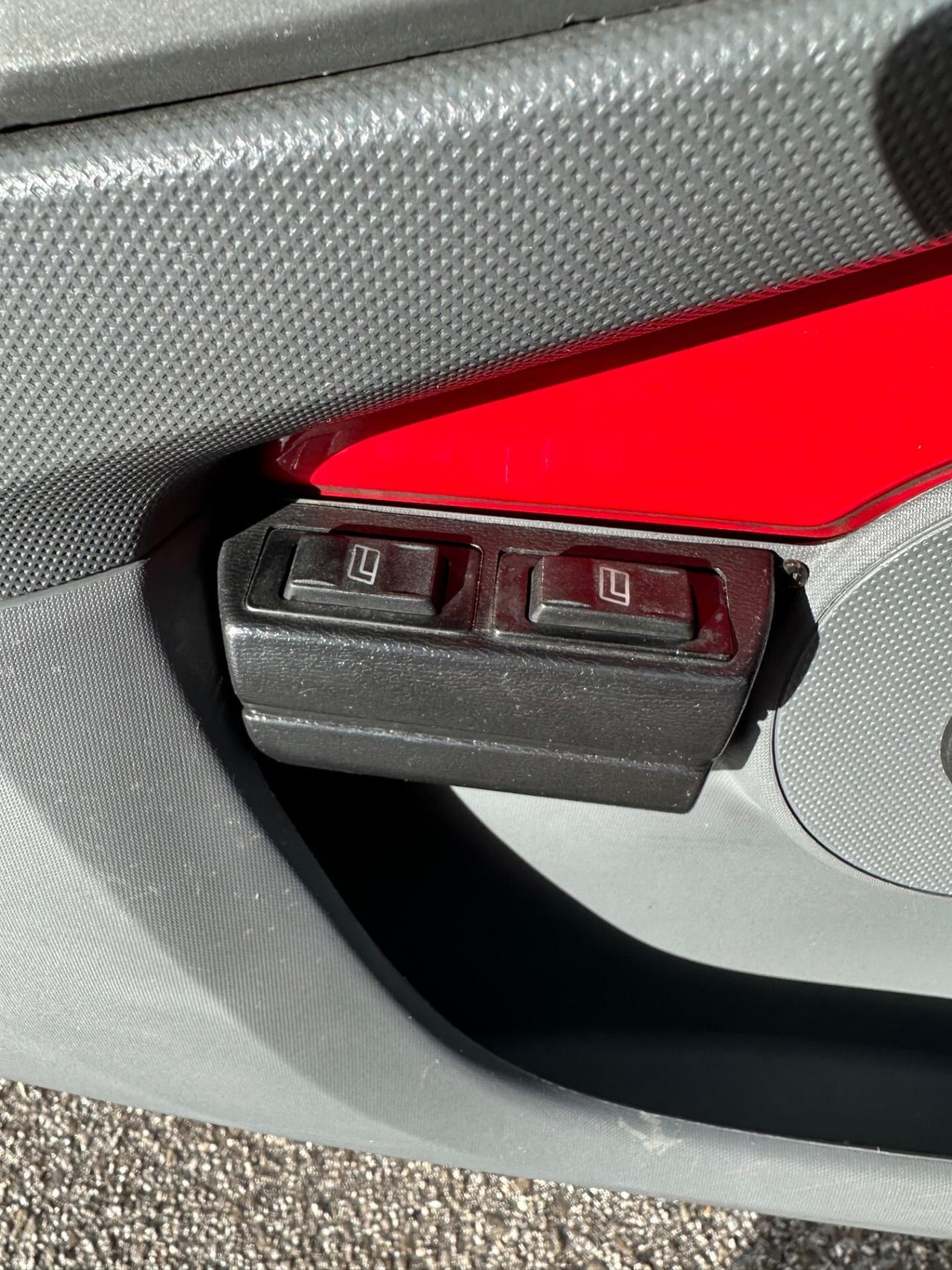 Peugeot 107 1.0 68CV 3p. Desir