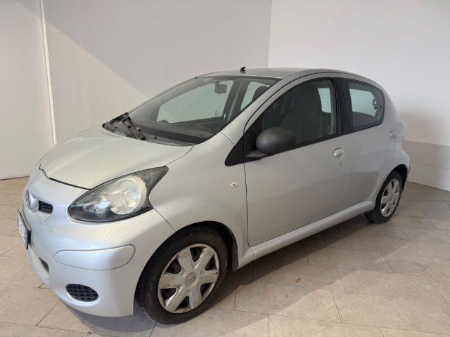 TOYOTA Aygo 1.0 12V VVT-i 5 porte Now Red Edition