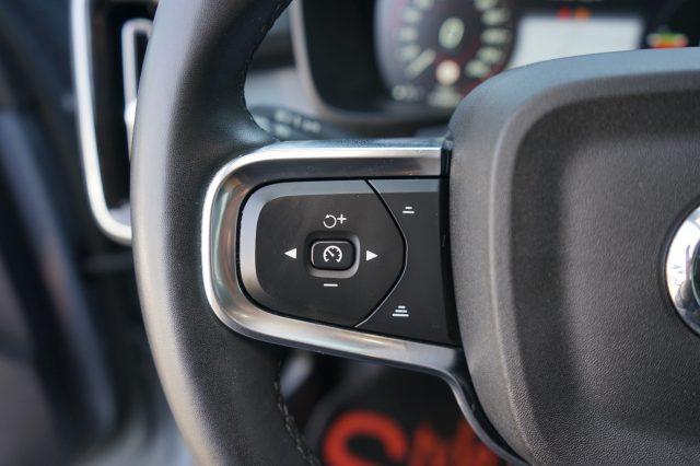 VOLVO XC40 T5 Recharge Plug-in Hybrid automatico Core