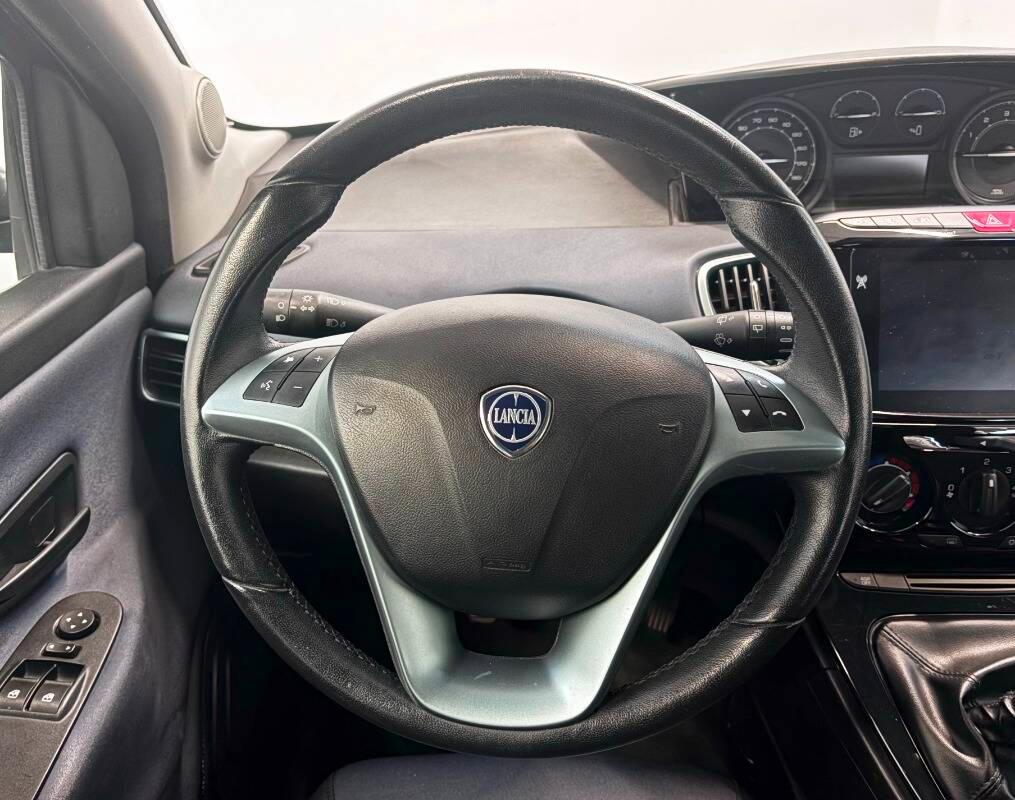 Lancia Ypsilon III 1.0 firefly hybrid Gold s&s 70cv 5p.ti