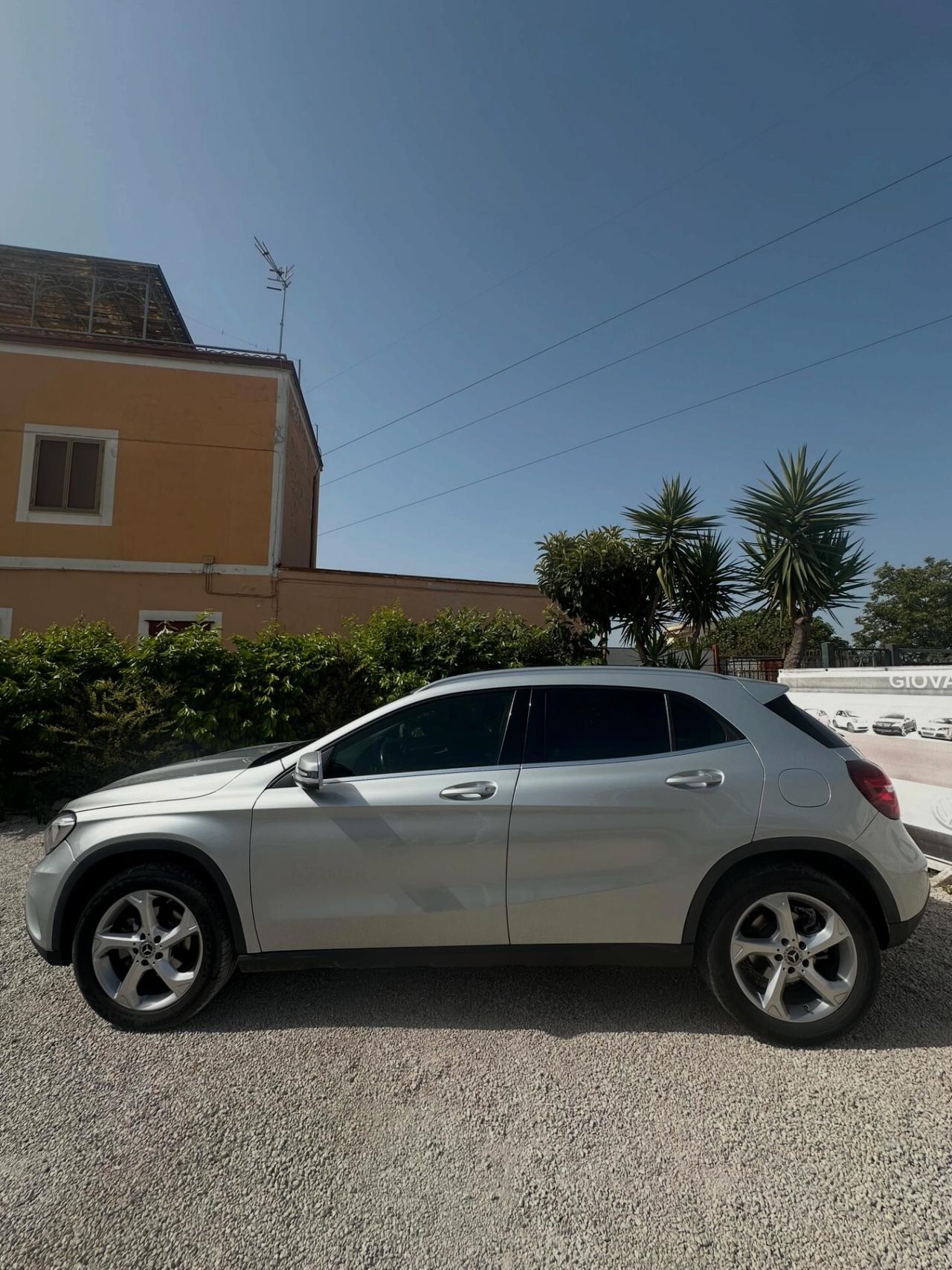 Mercedes-benz GLA 180 d Automatic Premium