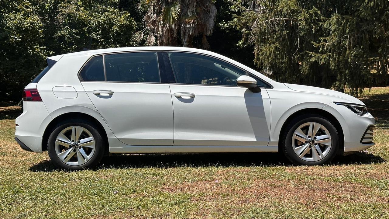 Volkswagen Golf 1.5 TGI Style 2021 PERFETTA NEOPATENT leggi testo