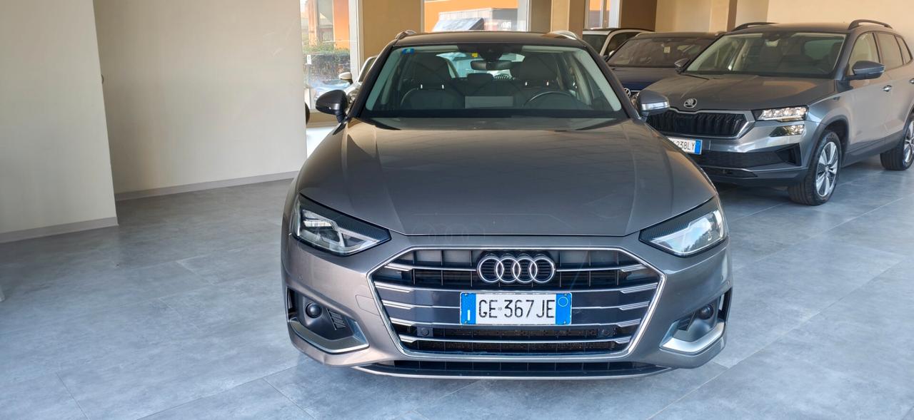 Audi A4 Avant 30 TDI/136 CV S tronic