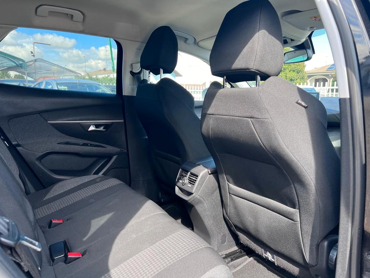 Peugeot 3008 BlueHDi 130 S&S Allure