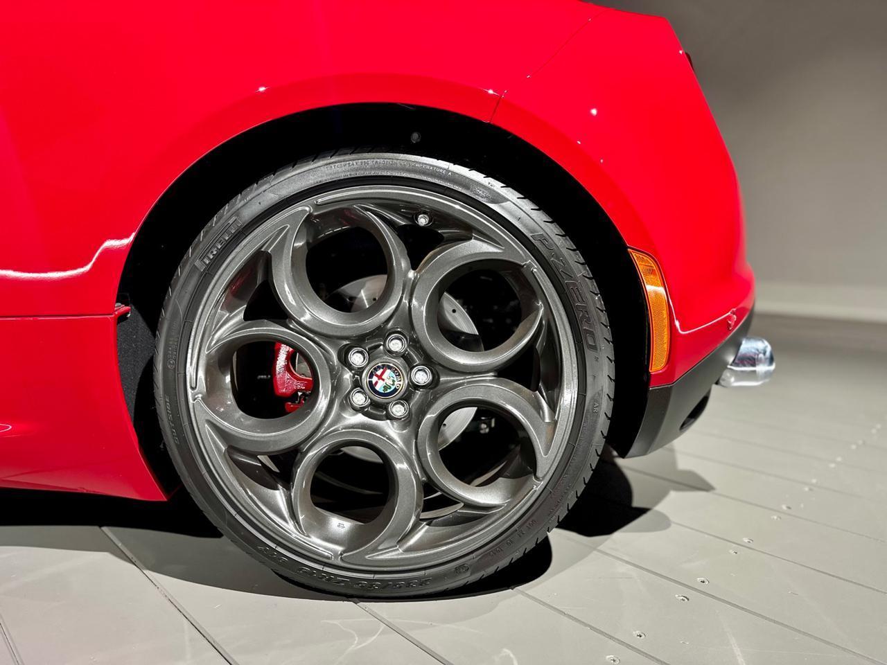 Alfa Romeo 4C Coupe 1750 tbi 240cv tct launche edition