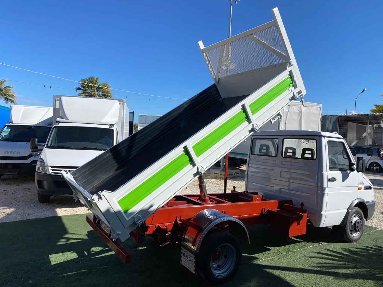 Iveco Daily 35-12 Ribaltabile Trilaterale 3 Posti