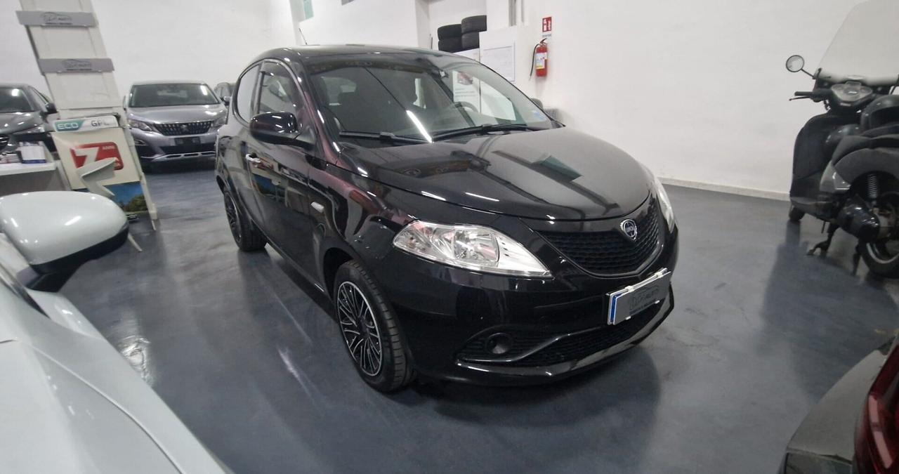 Lancia Ypsilon 1.2 69 CV 5 porte GPL Ecochic Gold